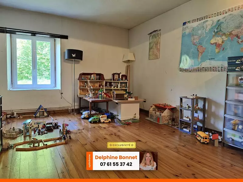 Maison, 169 m²