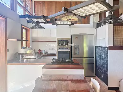 Maison, 230 m²