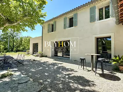 Maison, 240 m²