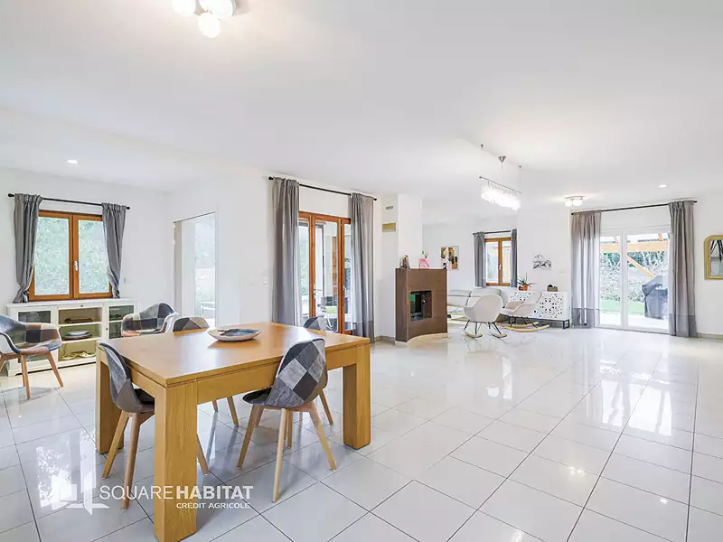 Maison, 395 m²