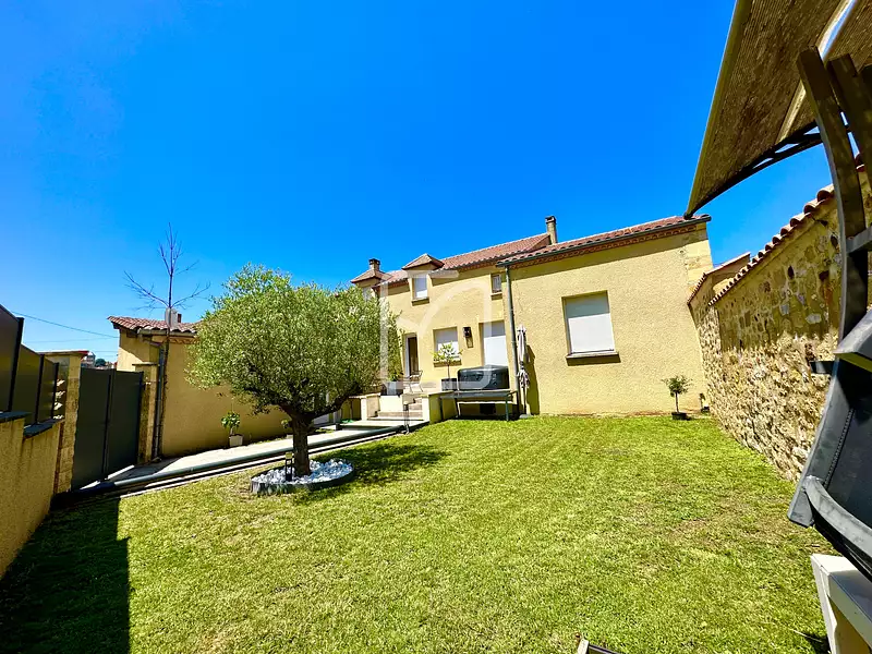 Maison, 281 m²