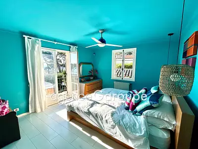 Maison, 240 m²