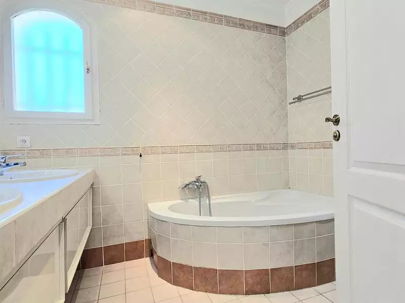Maison, 136 m²