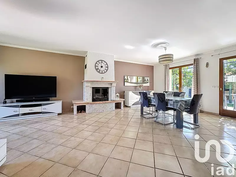 Maison, 231 m²
