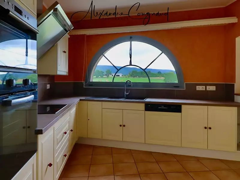 Maison, 145 m²