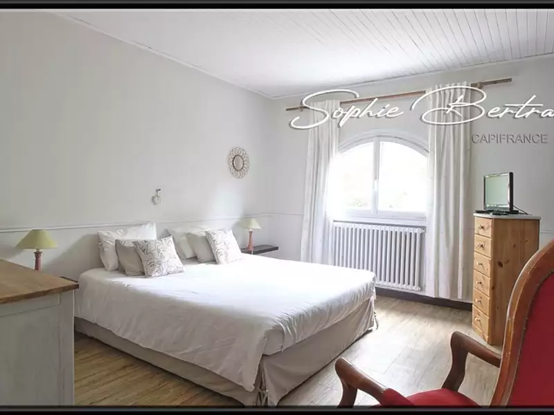 Maison, 236 m²