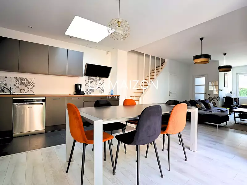 Maison, 115 m²