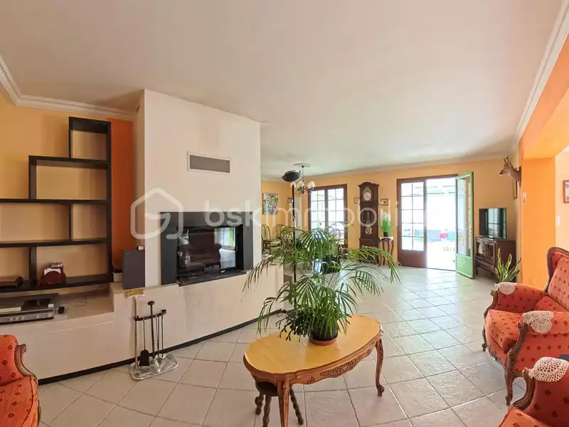Maison, 250 m²