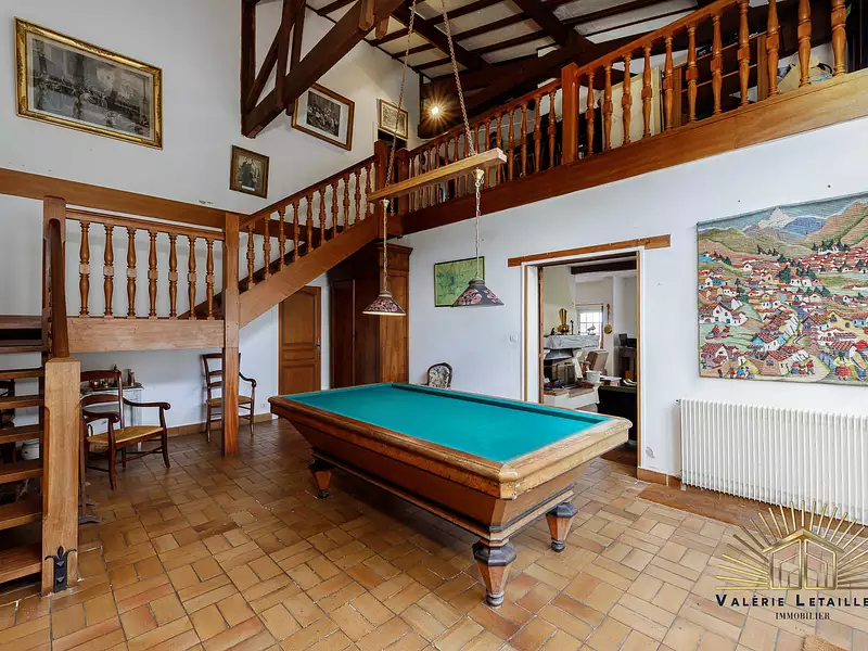 Maison, 329 m²