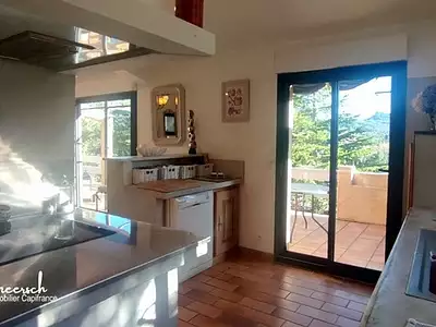 Maison, 250 m²