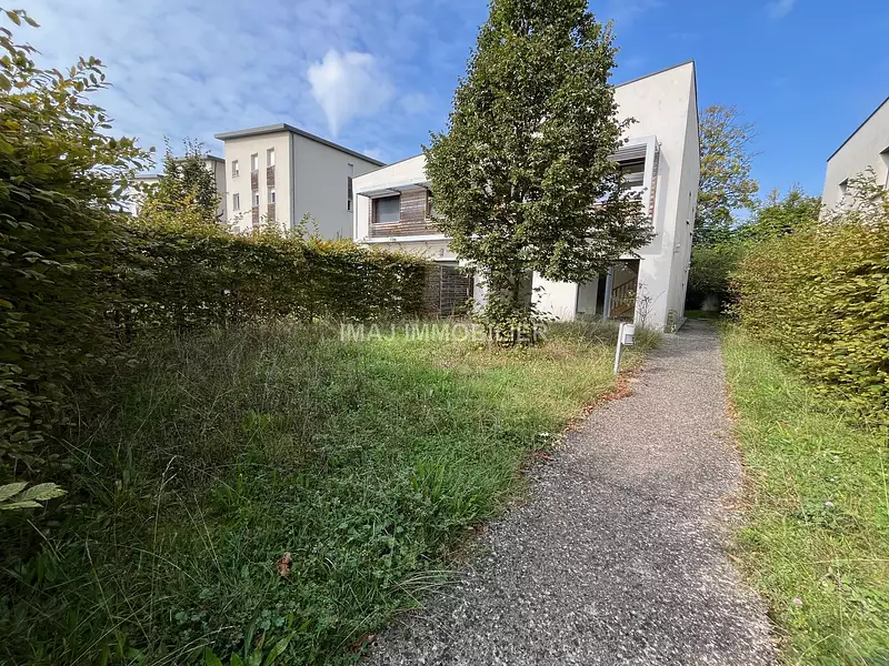 Maison, 106 m²