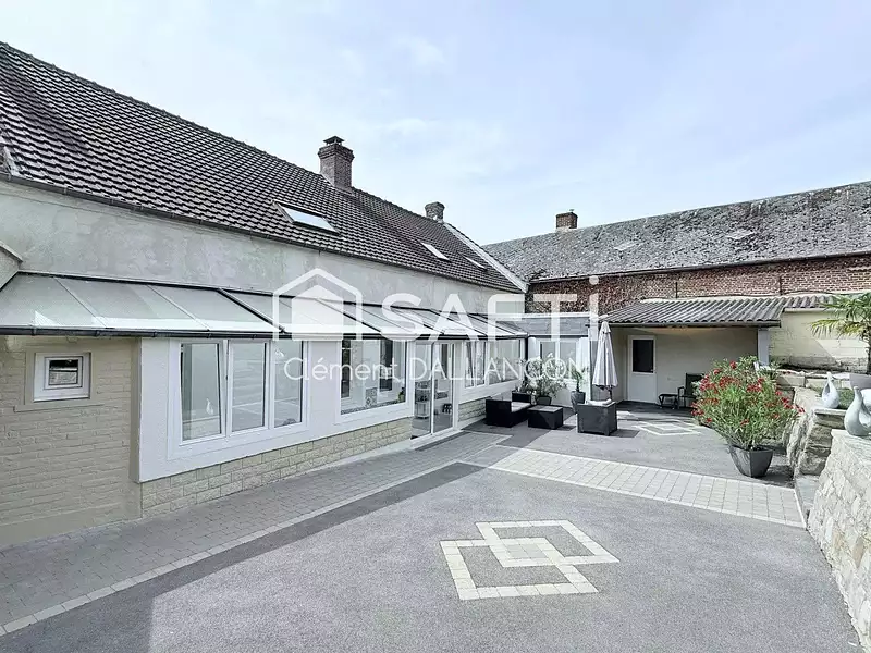 Maison, 210 m²