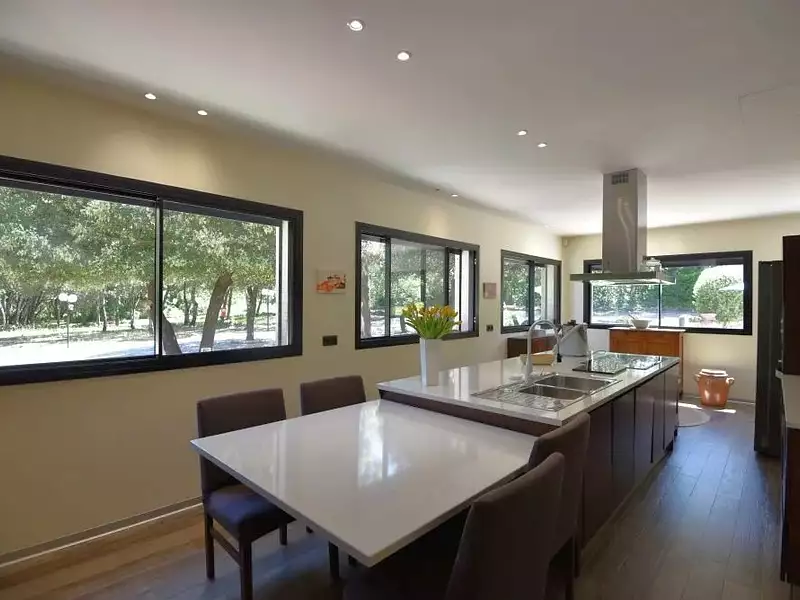 Maison, 257 m²