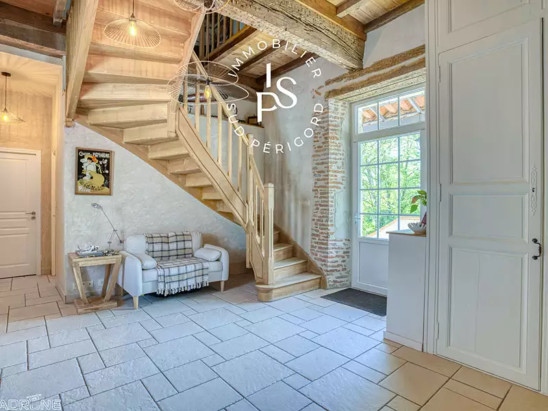 Maison, 666 m²