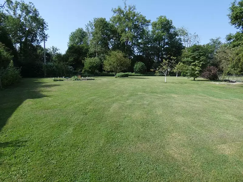 Terrain, 7 400 m²