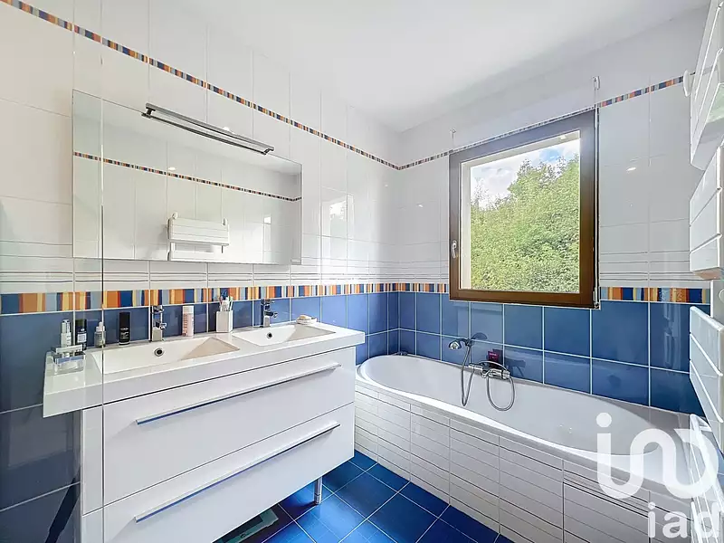 Maison, 215 m²