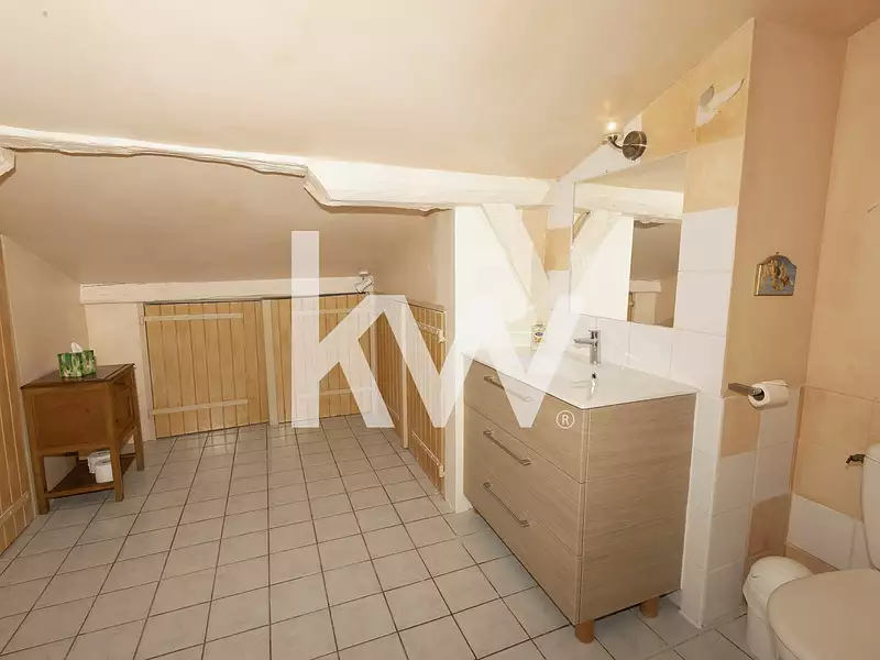 Maison, 680 m²