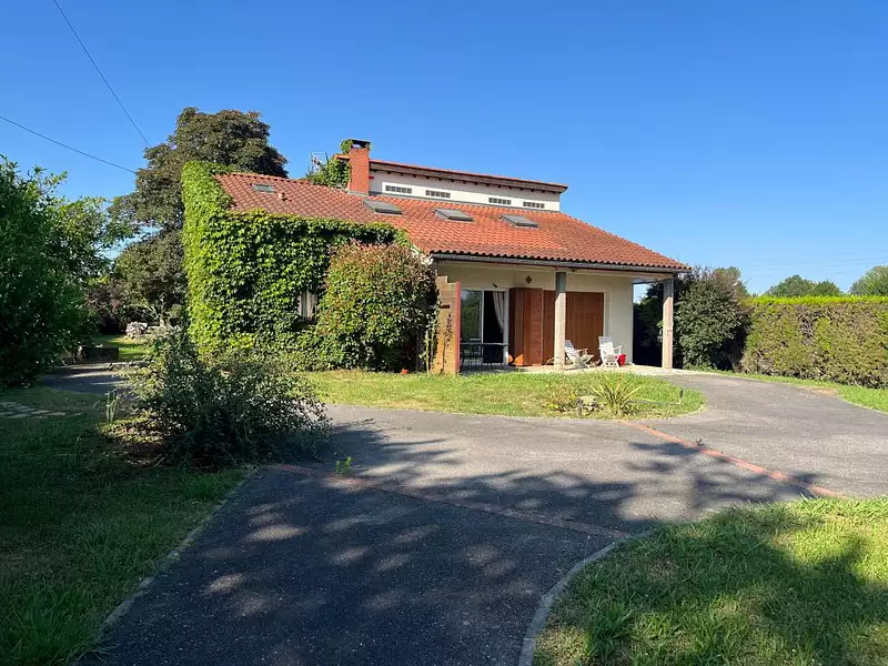 Maison, 153 m²