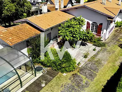 Maison, 225 m²