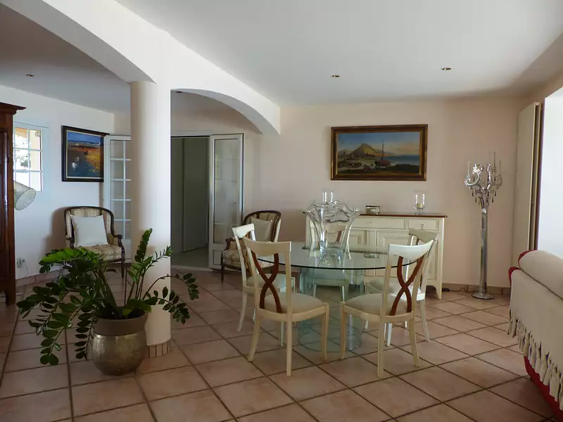 Maison, 328 m²
