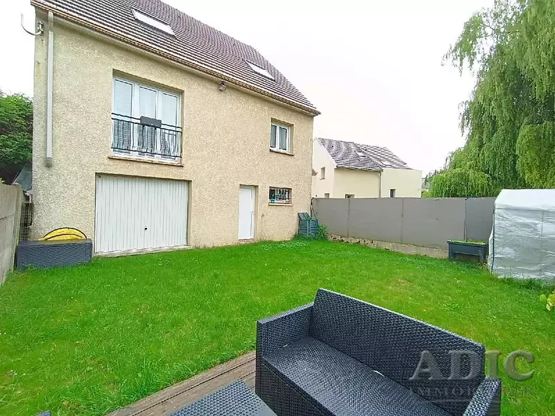 Maison, 104 m²