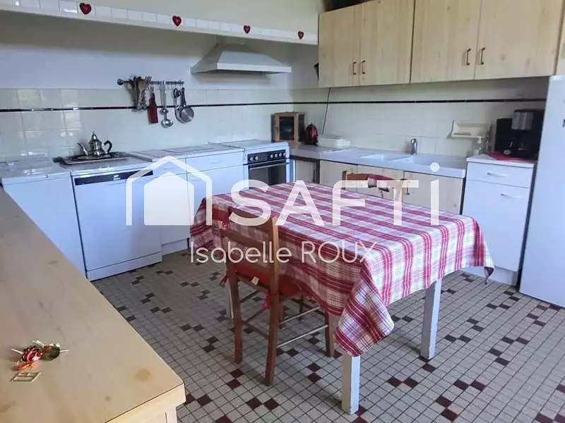 Maison, 220 m²