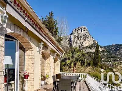 Maison, 195 m²
