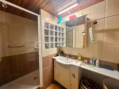 Maison, 225 m²