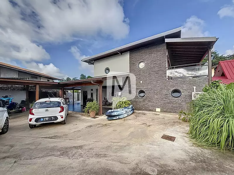 Maison, 236,37 m²