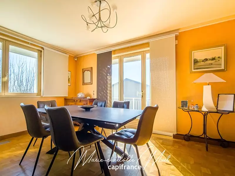 Maison, 174 m²