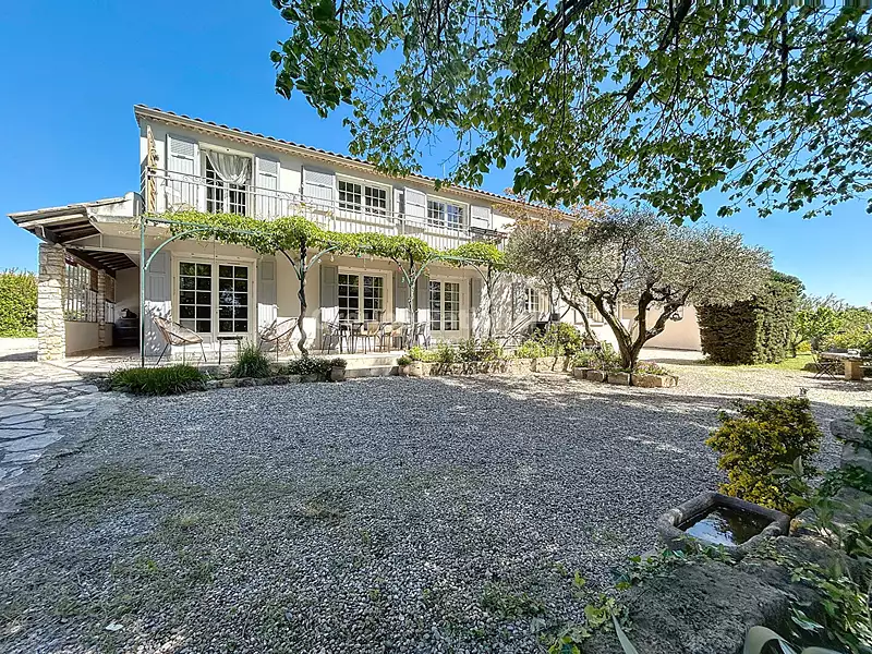 Maison, 325 m²