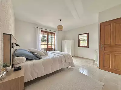 Maison, 221 m²