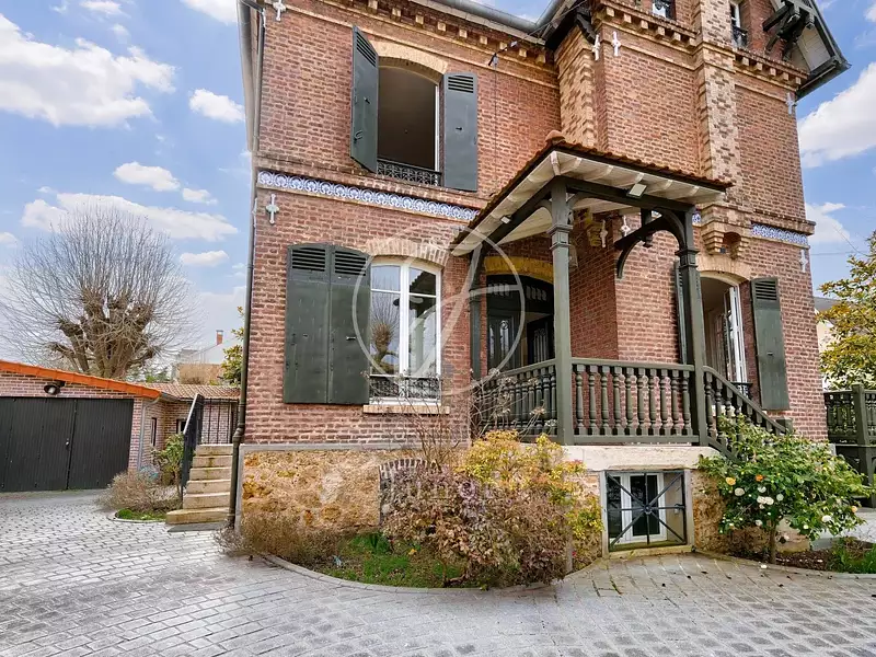 Maison, 219 m²