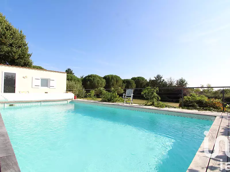 Maison, 218 m²
