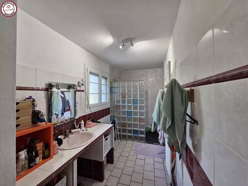 Maison, 195 m²