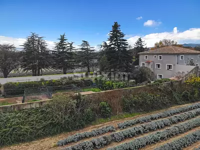 Maison, 370 m²