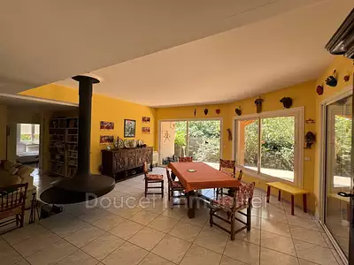 Maison, 208 m²