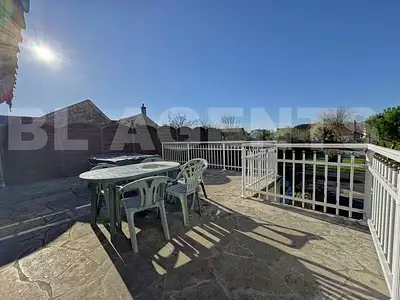 Maison, 169 m²