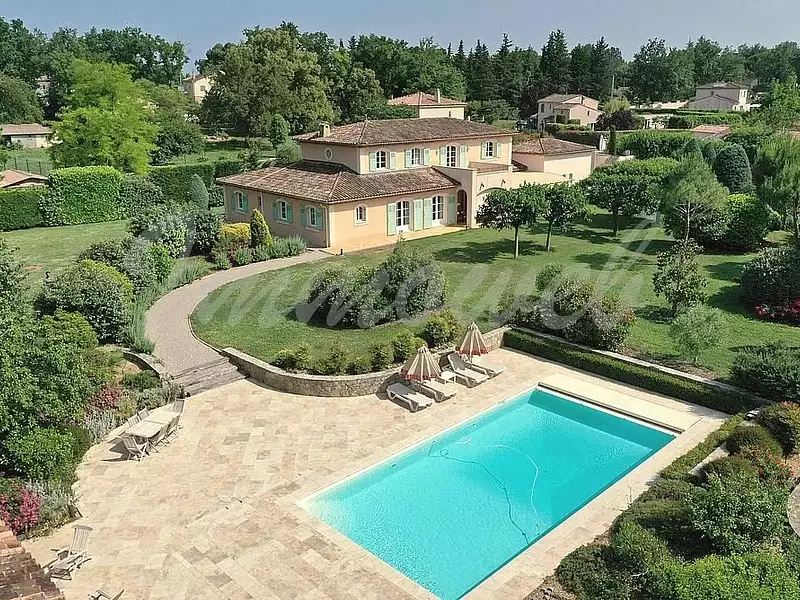 Maison, 326 m²