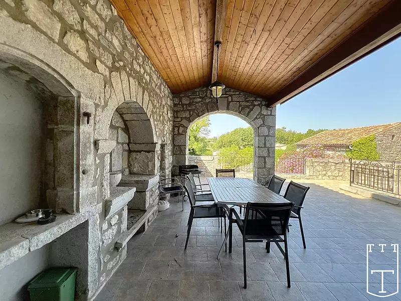 Maison, 640 m²