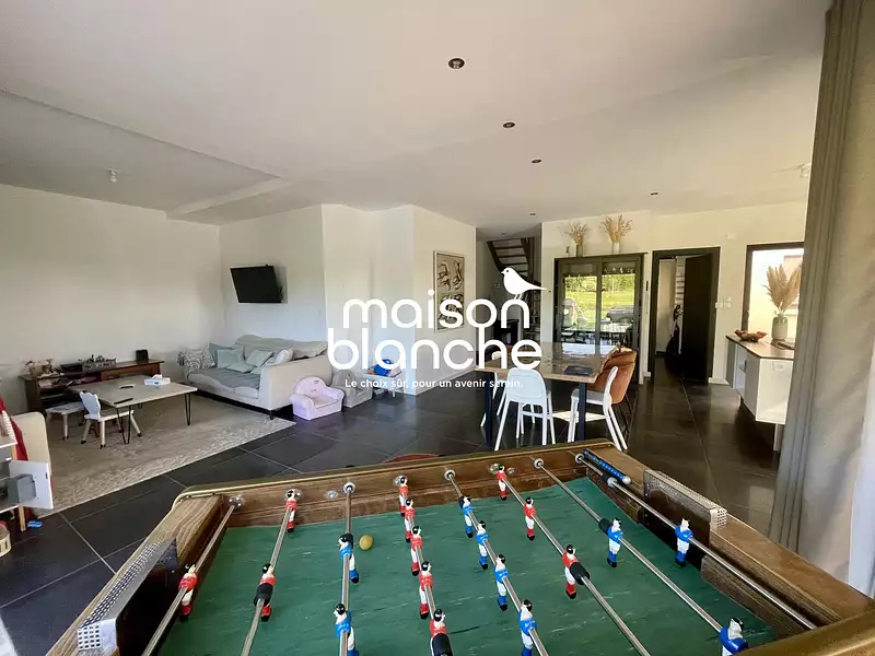 Maison, 168 m²