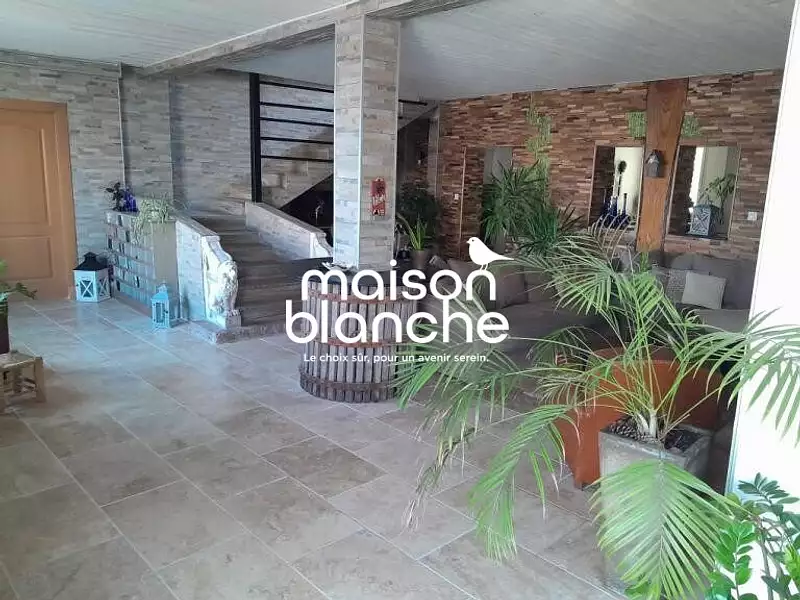 Maison, 174 m²