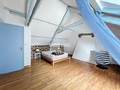 Maison, 225 m²