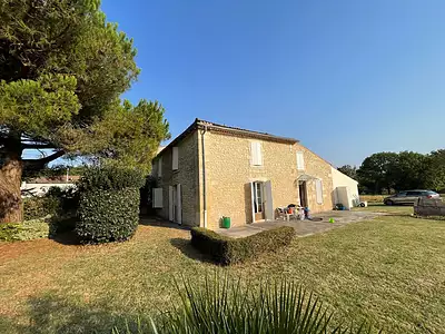 Maison, 225 m²