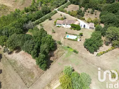 Maison, 164 m²