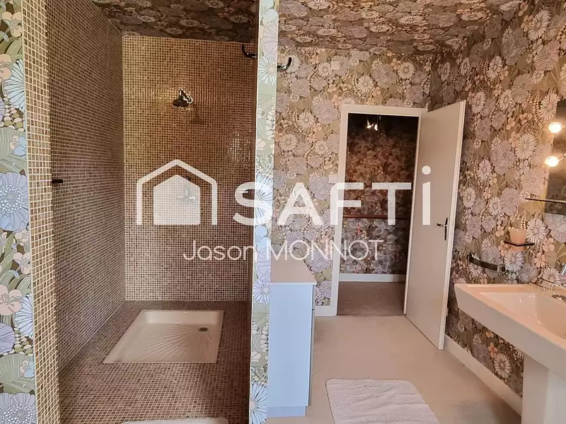 Maison, 180 m²