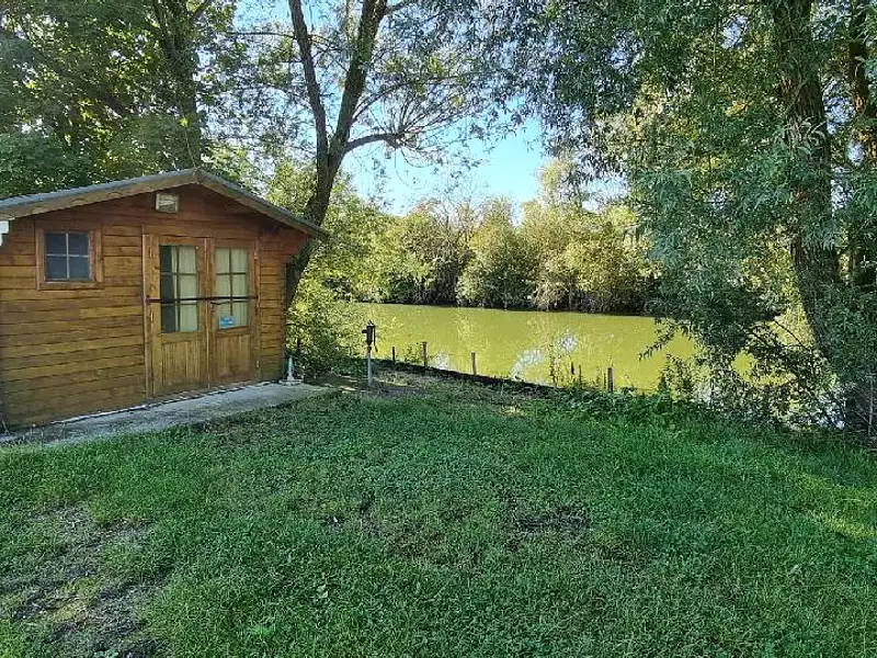 Terrain, 6 000 m²