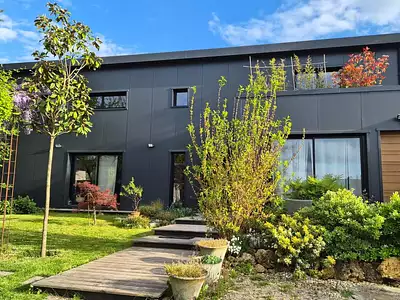 Maison, 166 m²