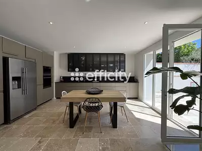Maison, 180 m²
