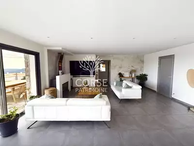 Maison, 325 m²
